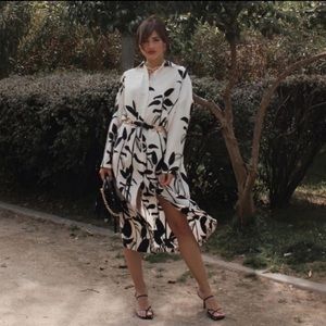 ZARA OVERSIZED PRINTED DRESS BLACK WHITE SS2021 sm
